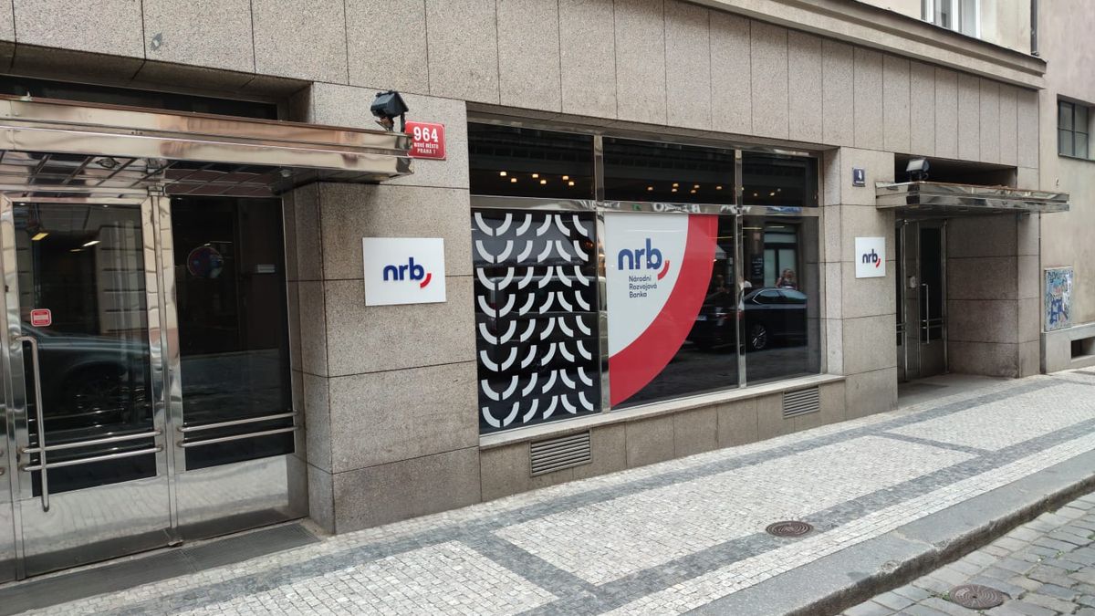 Národní rozvojová banka prodá budovy po republice a přestěhuje se